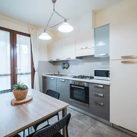 - 200mt Dal Mare Moderno Con Ampio Giardino Apartamento *